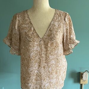 NWT MICHAEL KORS Tan/White v-Neck Ruffle Sleeve Blouse Size Large